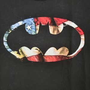 Batman/American Flag Logo T Shirt - Size Large